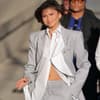 Zendaya trägt eine Bermuda mit Shirt Zendaya trägt eine Bermuda mit Shirt