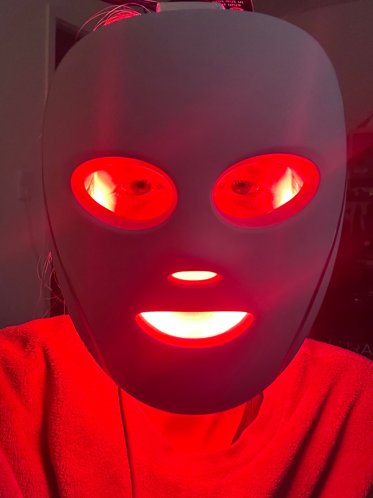 Die LED-Maske von Shark im Test Die LED-Maske von Shark im Test