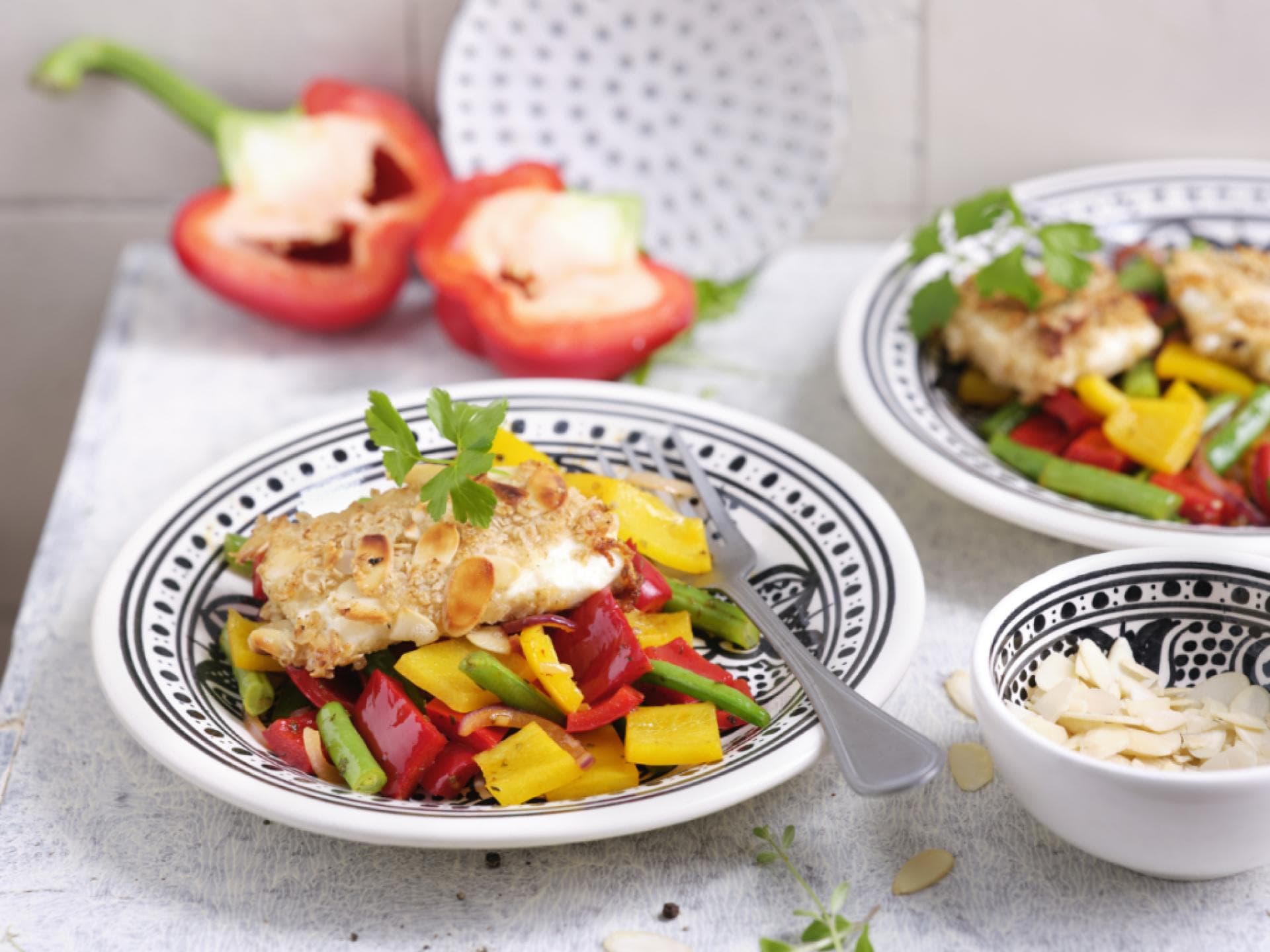 Feta mit Haferflocken-Panade und Gemüse Feta mit Haferflocken-Panade und Gemüse