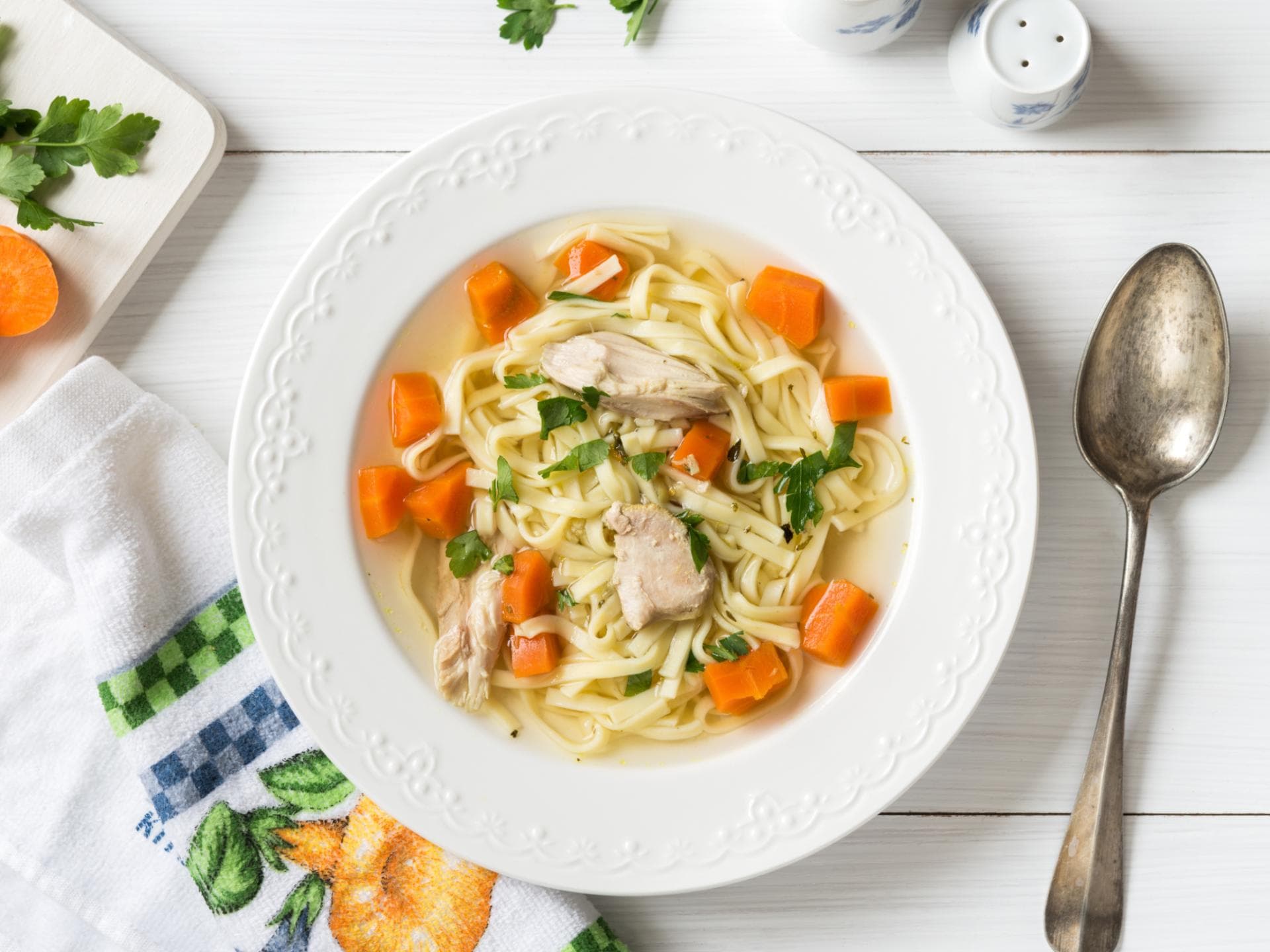 Hühnersuppe wie von Oma Hühnersuppe wie von Oma