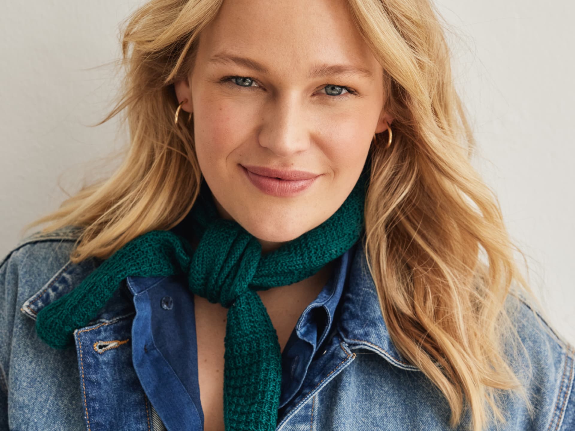 Strickanleitung für das Mini-Halstuch von Lana Grossa Wollreste verwerten - Mini-Halstuch stricken