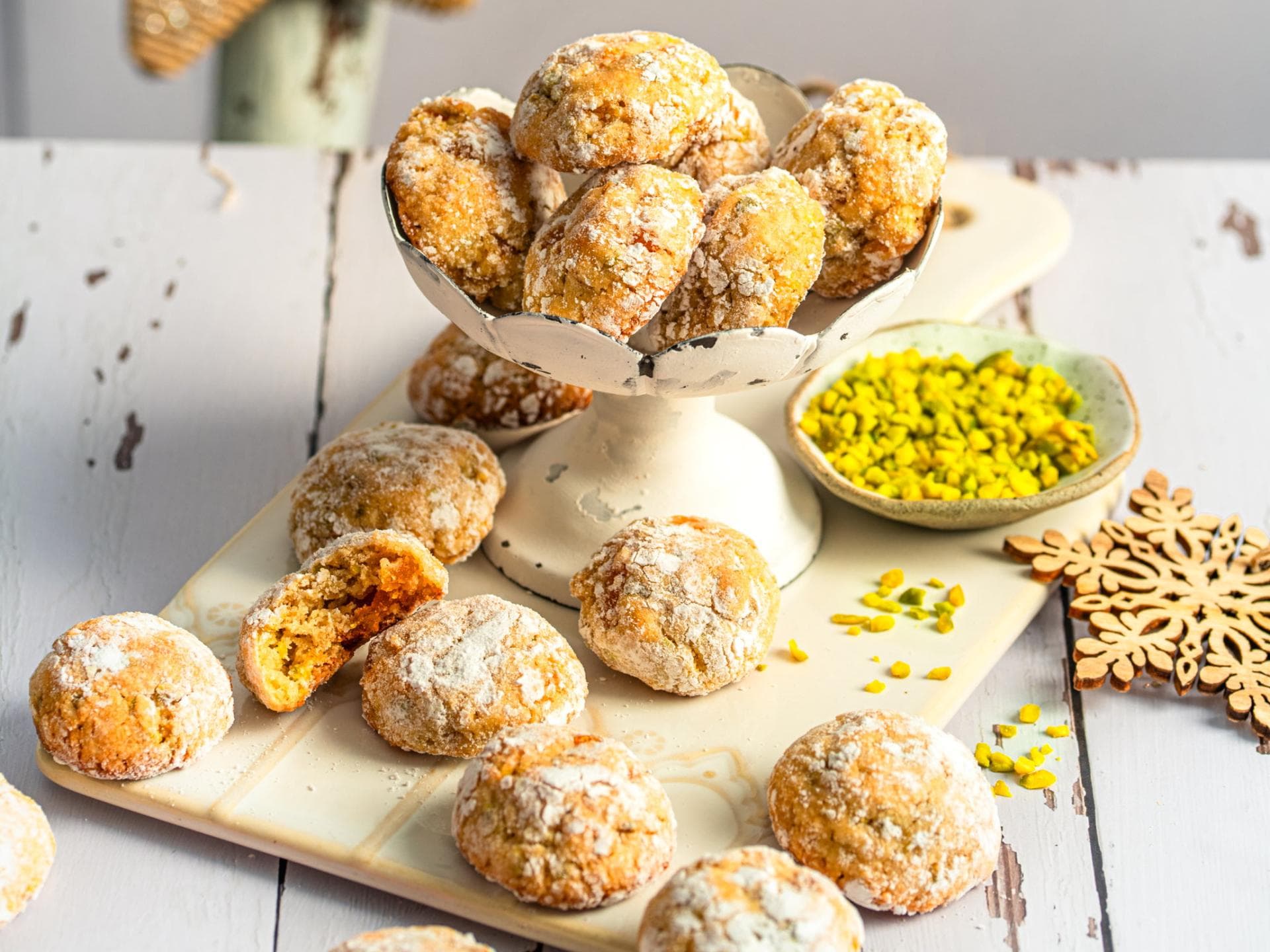 Aprikosen-Pistazien-Amarettini Aprikosen-Pistazien-Amarettini