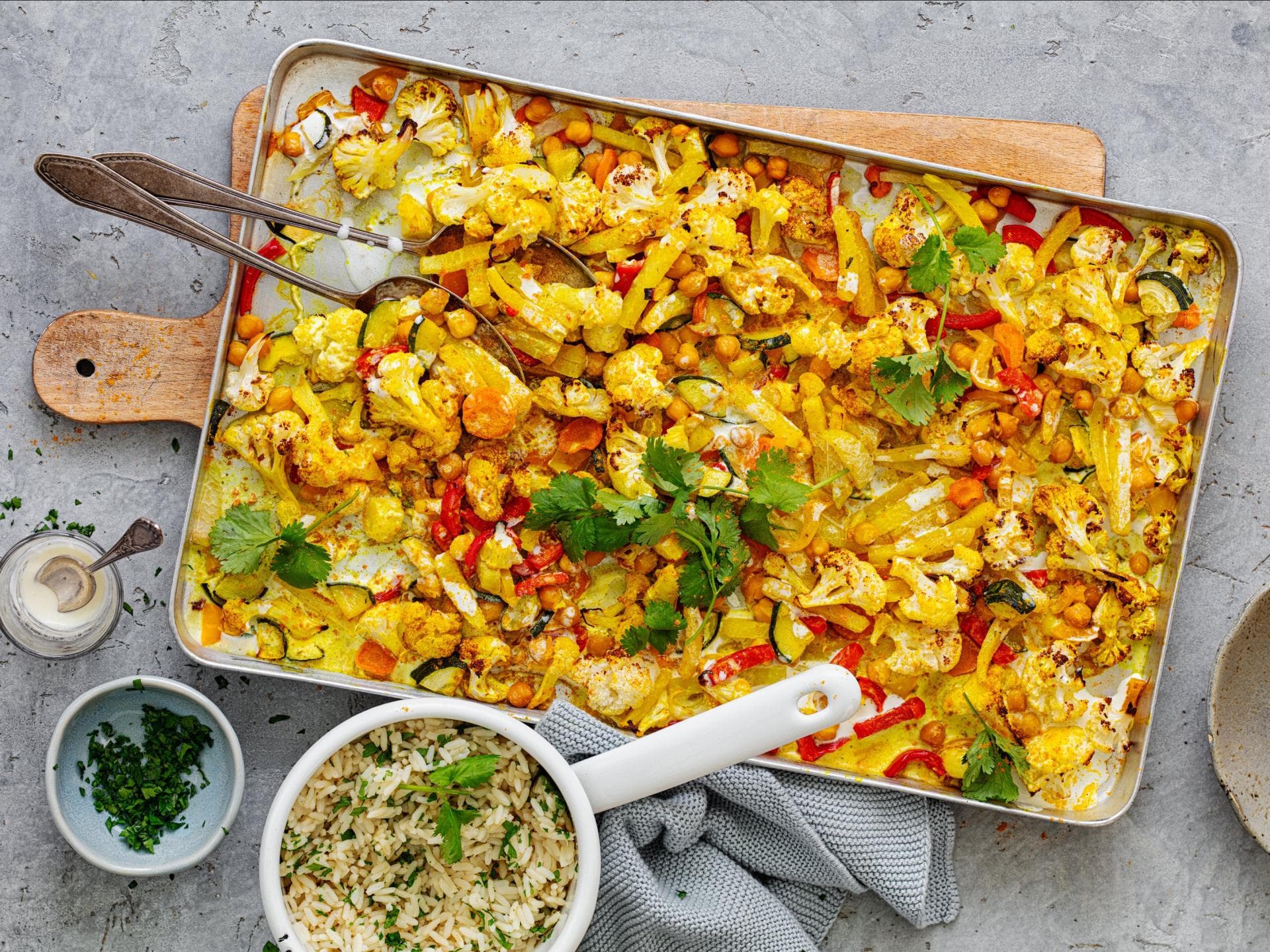 Blumenkohl-Kokos-Curry vom Blech Blumenkohl-Kokos-Curry vom Blech