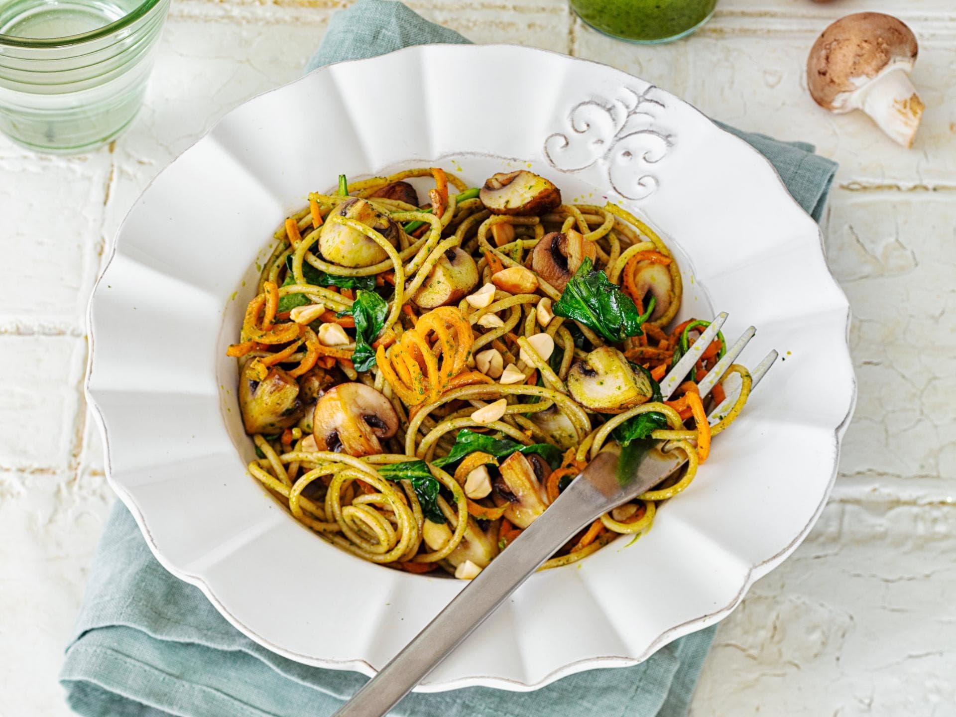 Spaghetti-Duo mit Spinat-Pesto Spaghetti-Duo mit Spinat-Pesto