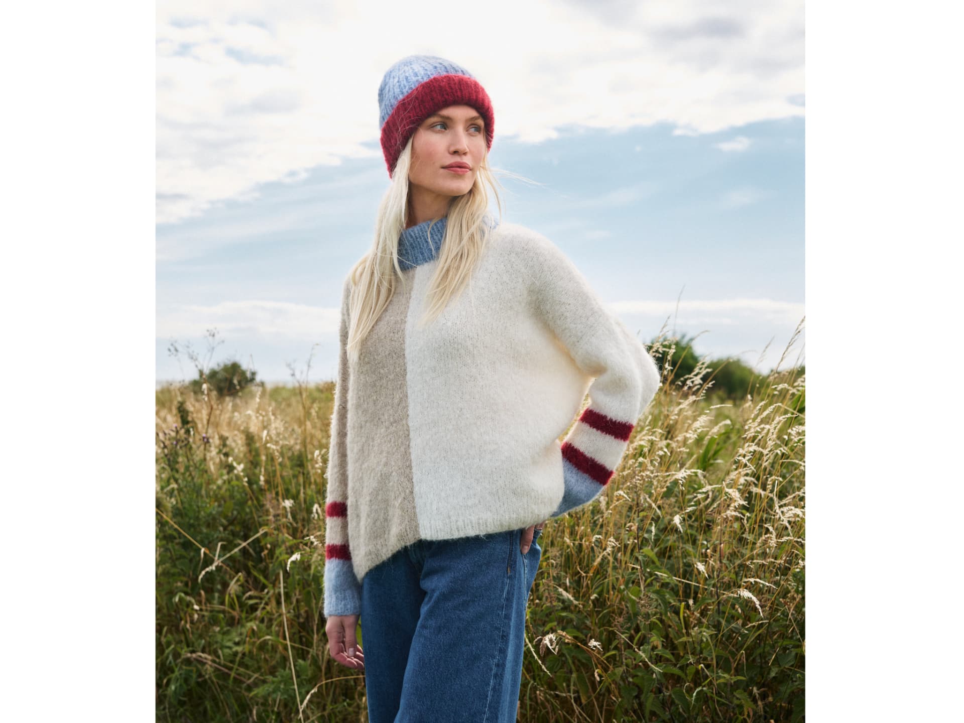 Model in Natural Alpaca Lungo Pullover von Lana Grossa Model in Natural Alpaca Lungo Pullover von Lana Grossa