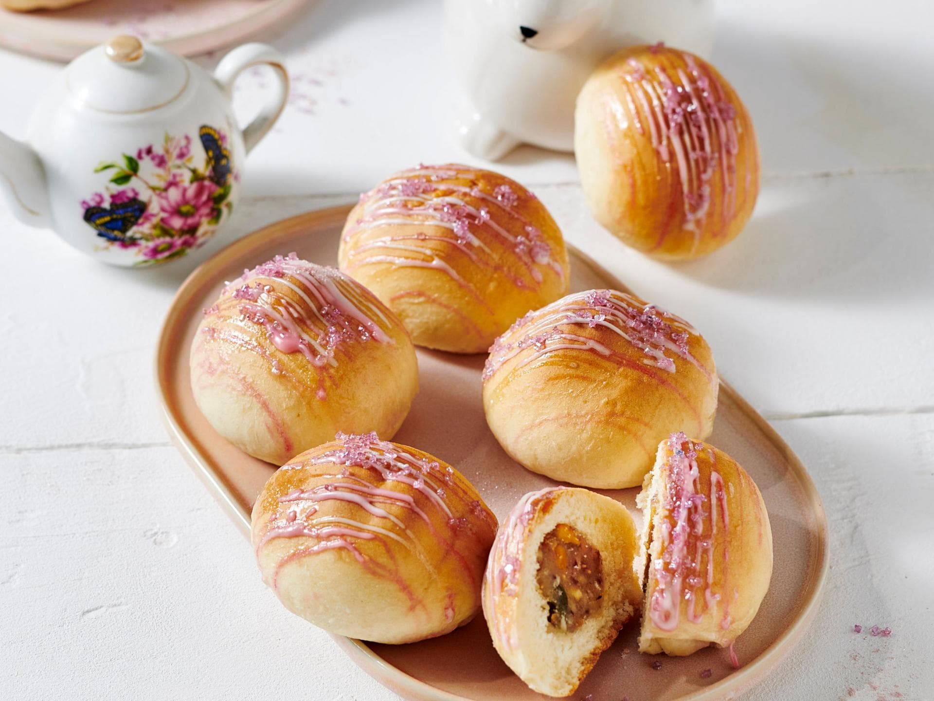 Gefülltes Ostereier-Gebäck Gefülltes Ostereier-Gebäck