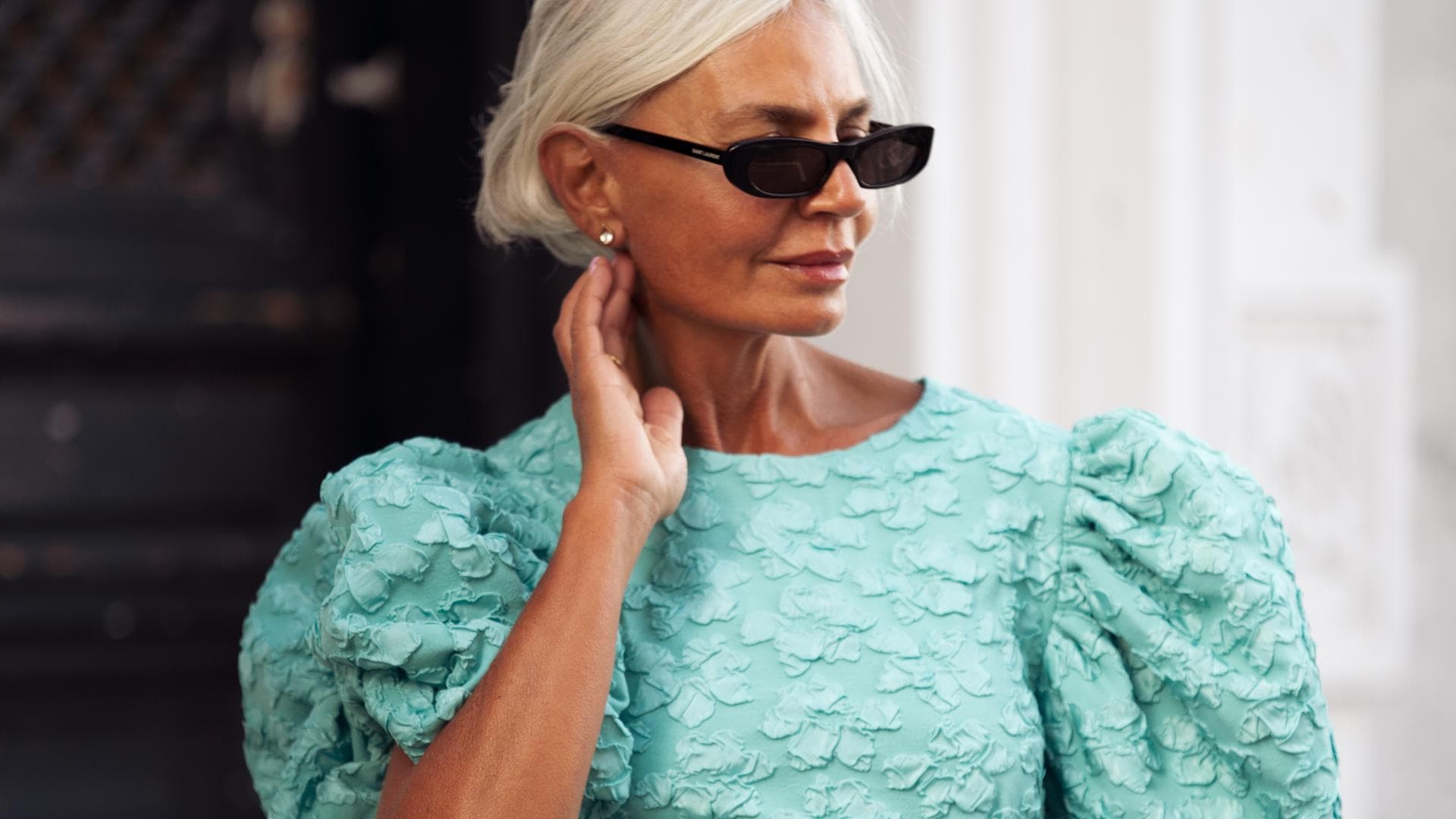 Outfits für die Silberhochzeit Streetstyle mit schickem Kleider