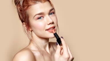 Lippenstift, der lange hält  Lippenstift, der lange hält