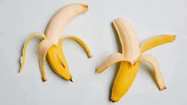 Hilft Bananenschale wirklich gegen Falten? Bananen mit Schale gegen Falten