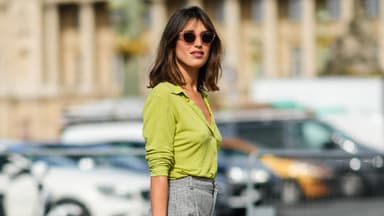 Jeanne Damas setzt auf einen frischen Braunton mit hellen Highlights Jeanne Damas mit Haarfarbe, die Jünger macht - Mittelbraun