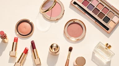 Beauty-Chefin Isabell Stiller stellt ihre Beauty Charts des Monats vor Beauty-Produkte