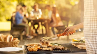 Grillgut auf dem Grill Grillgut auf dem Grill