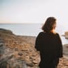 Auszeit auf Gran Canaria Frau am Meer auf Gran Canaria