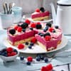 Joghurt-Käsekuchen mit Beeren Joghurt-Käsekuchen mit Beeren