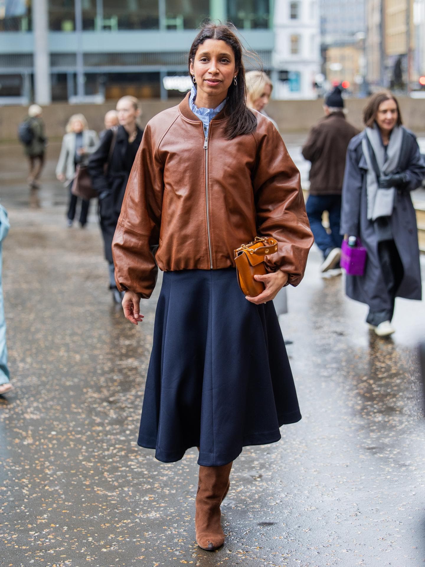 Navy-Blue und Braun Streetstyle Navy-Blue und Braun Streetstyle