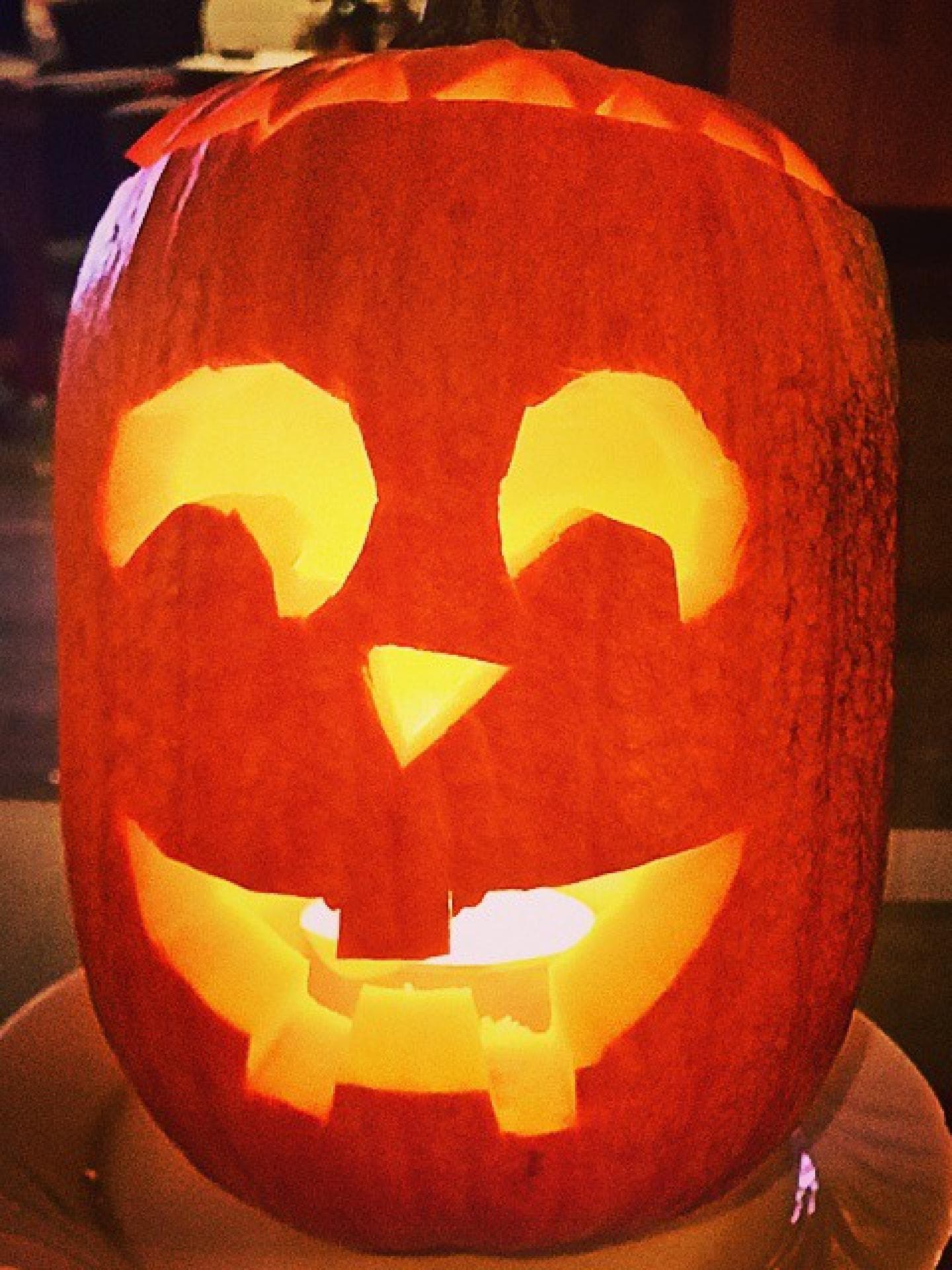 Kürbisgesicht schnitzen Langes Kürbisgesicht