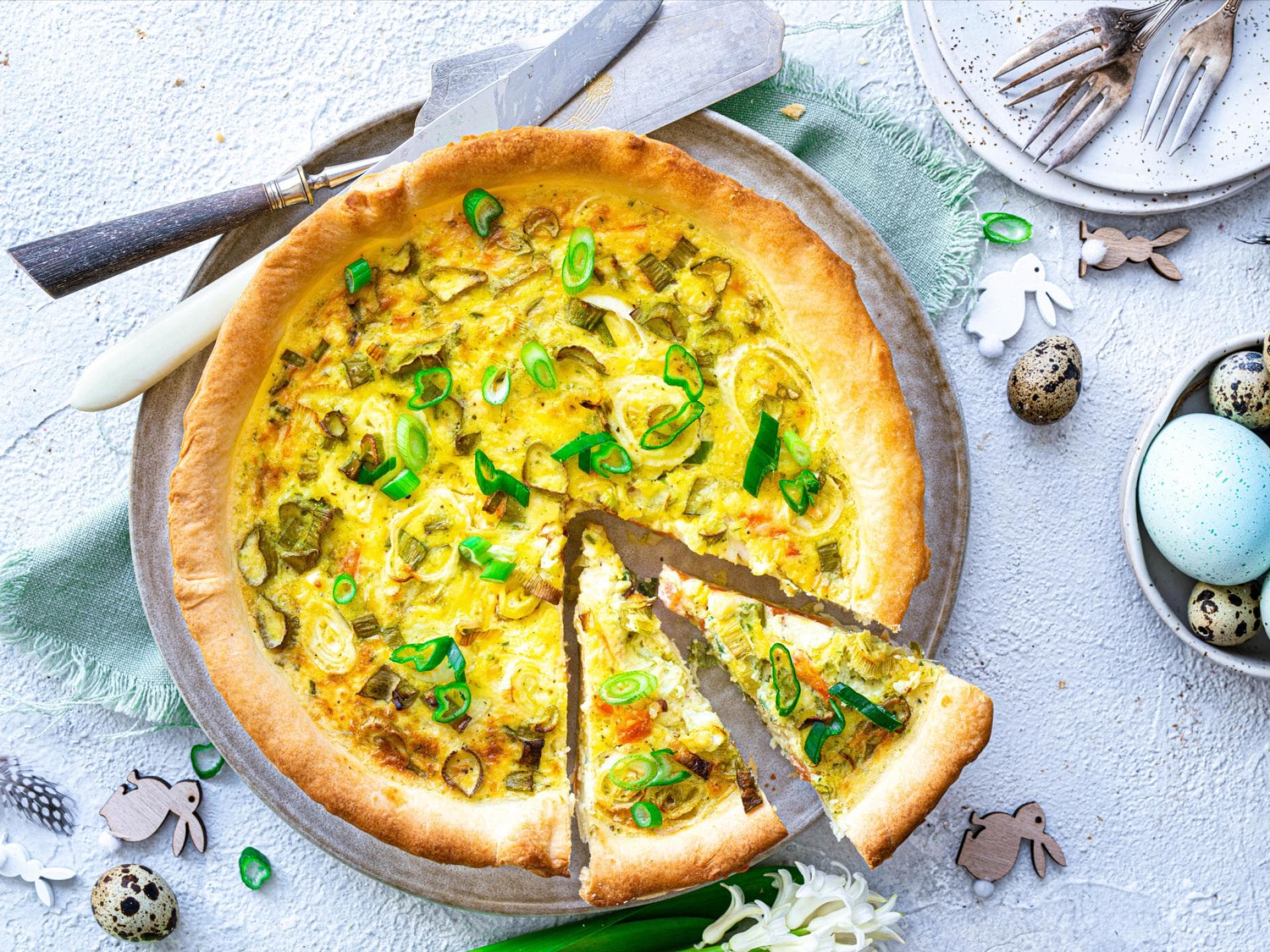 Osterkuchen Möhren-Frühlingszwiebeln-Quiche