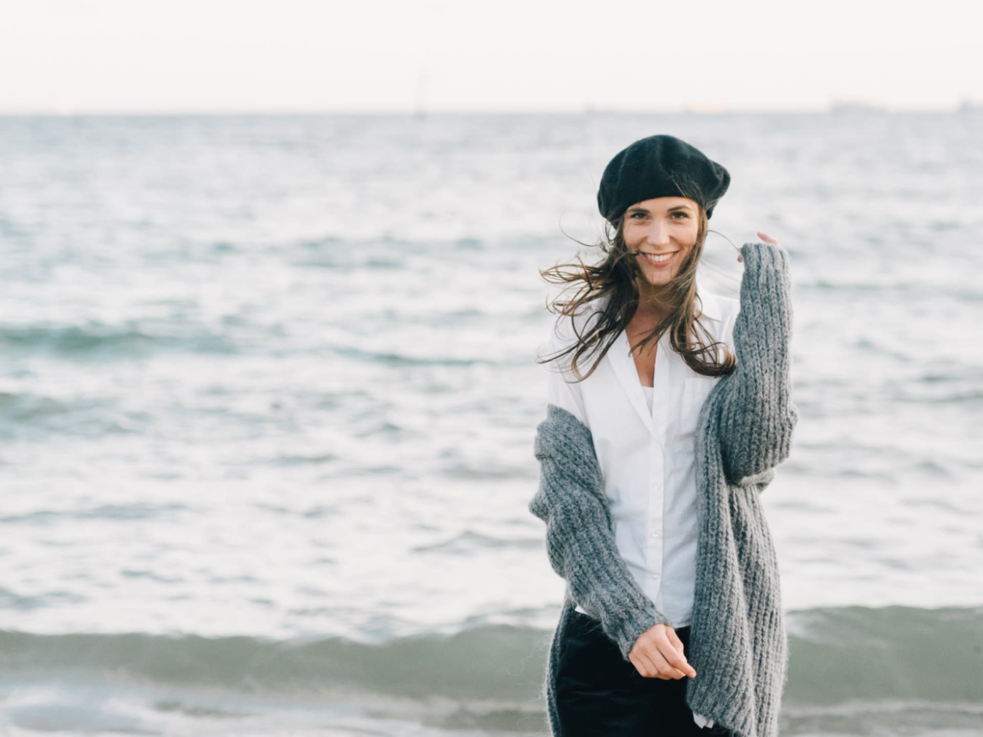 Model in Seelenwärmer-Cardigan Model in Seelenwärmer-Cardigan