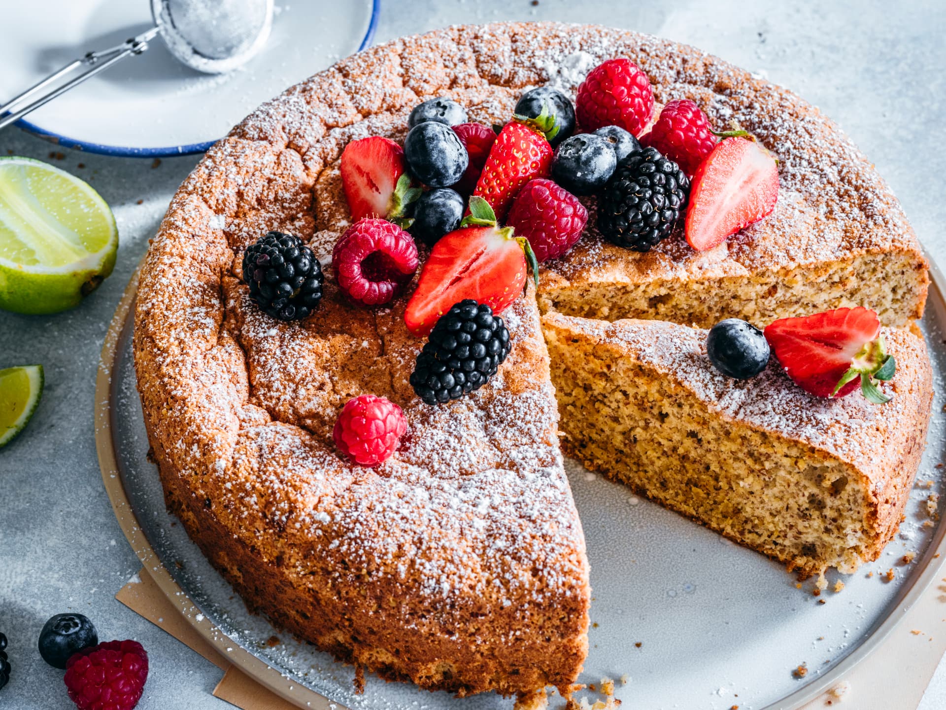 Rezept für einen portugiesischen Mandelkuchen mit Limette Portugiesischer Mandelkuchen mit Limette