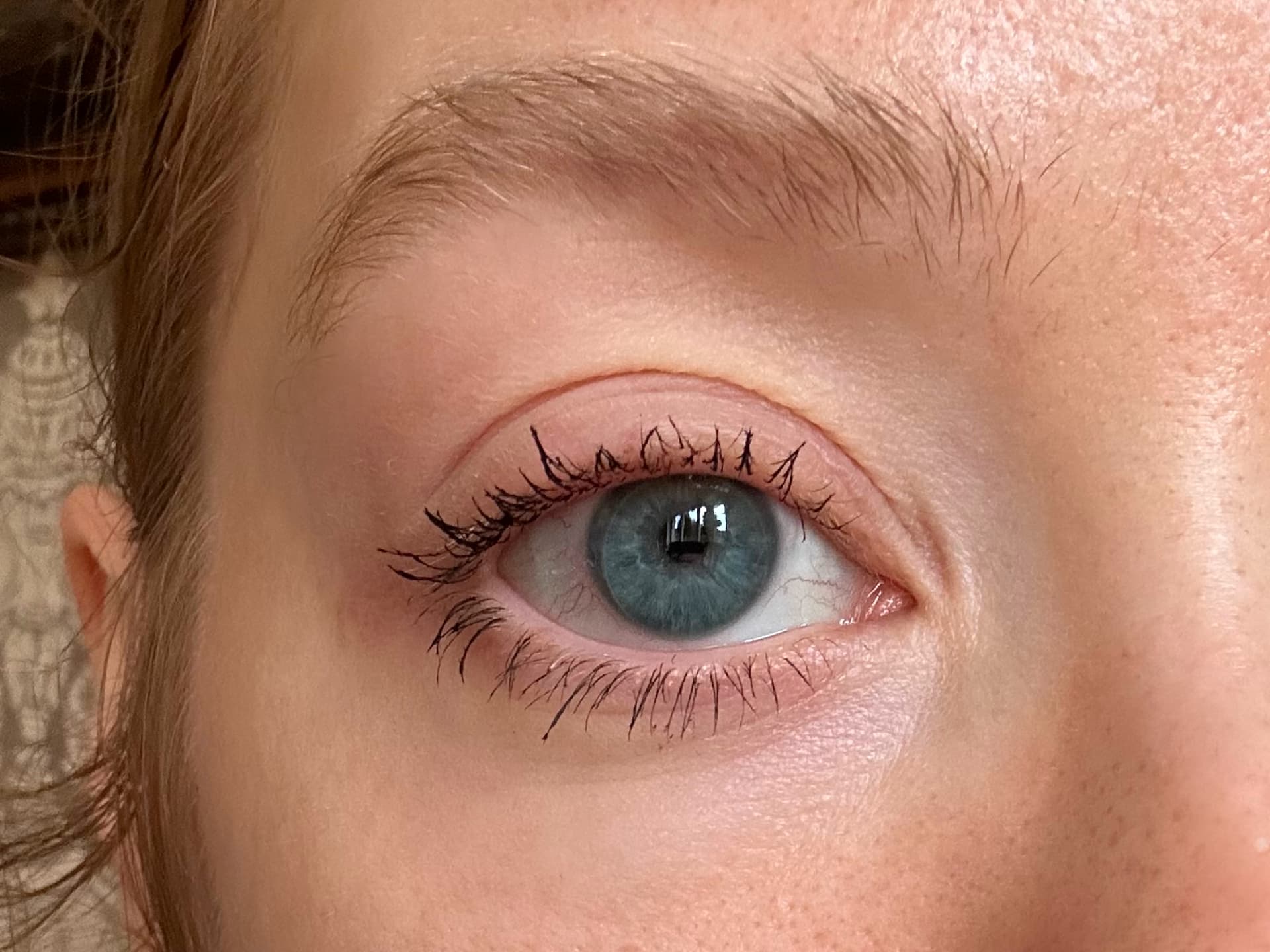 Calisi Curler Erfahrungen - meine Wimpern nach der Anwendung Calisi Curler Erfahrungen - meine Wimpern nachher