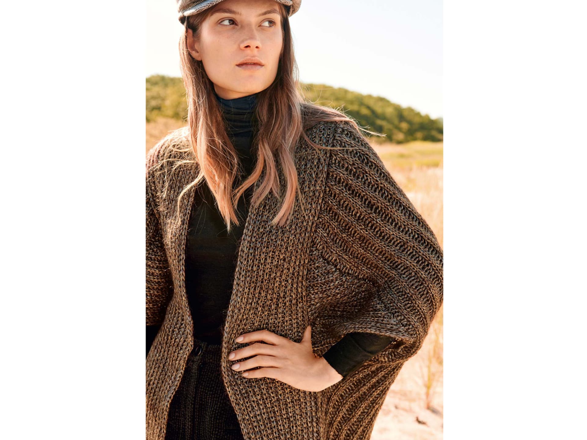 Strickanleitung für die edle Weste von Lana Grossa Stricken mit Seide - Model in edler Weste