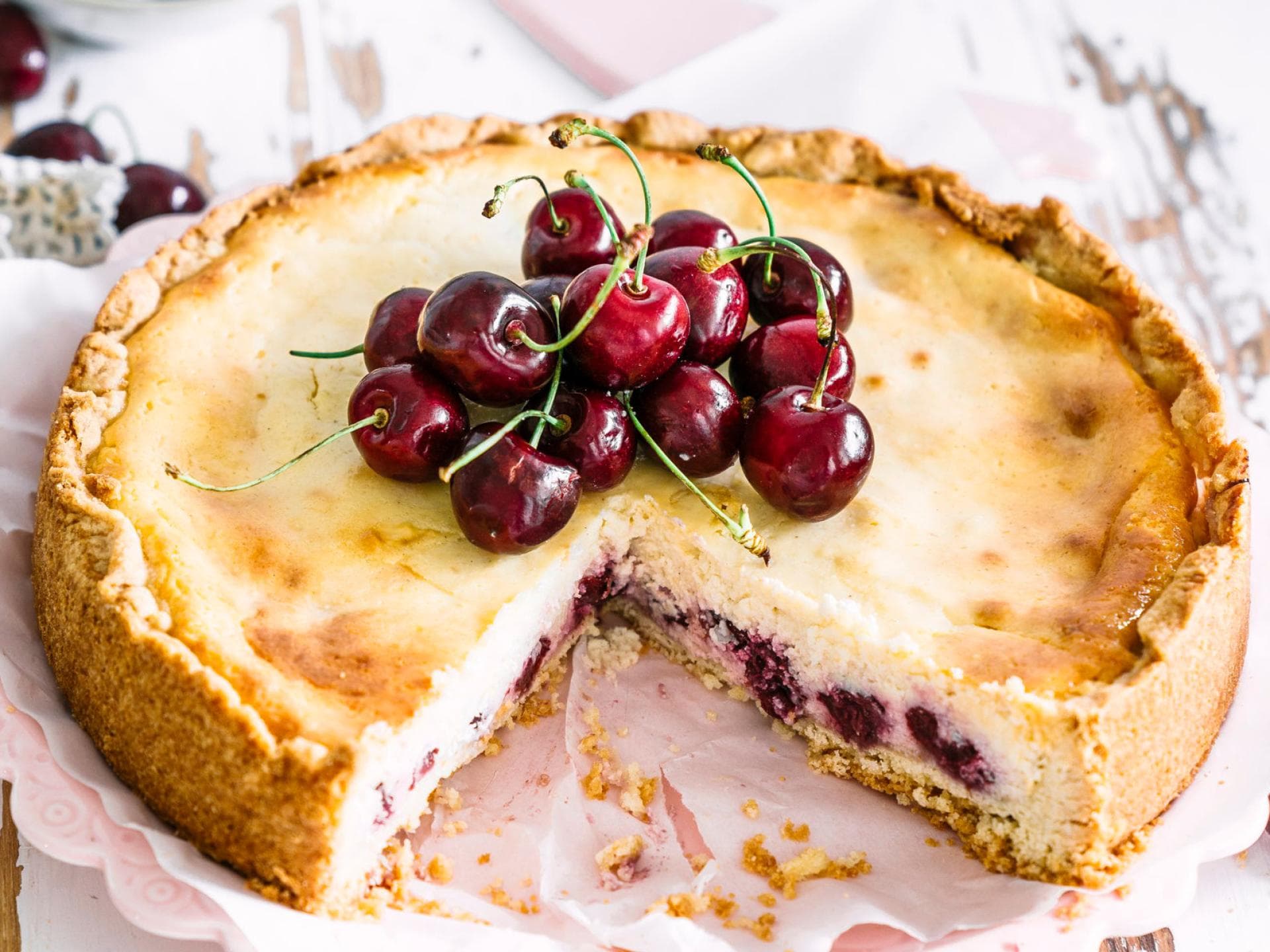 Käsekuchen mit Sauerkirschen Käsekuchen mit Sauerkirschen