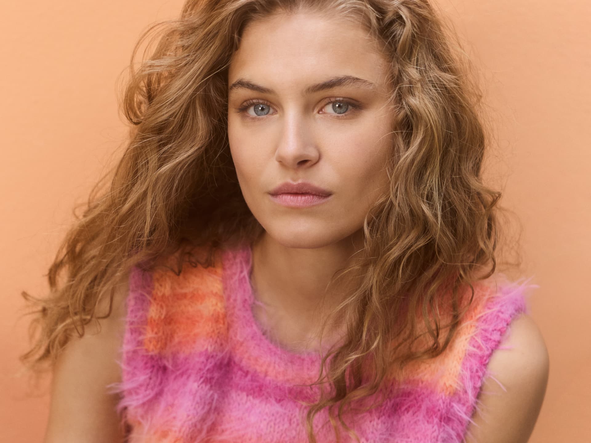 Strickanleitung für das Basta Mista Streifen-Slipover von Lana Grossa Model in Basta Mista Streifen-Slipover von Lana Grossa