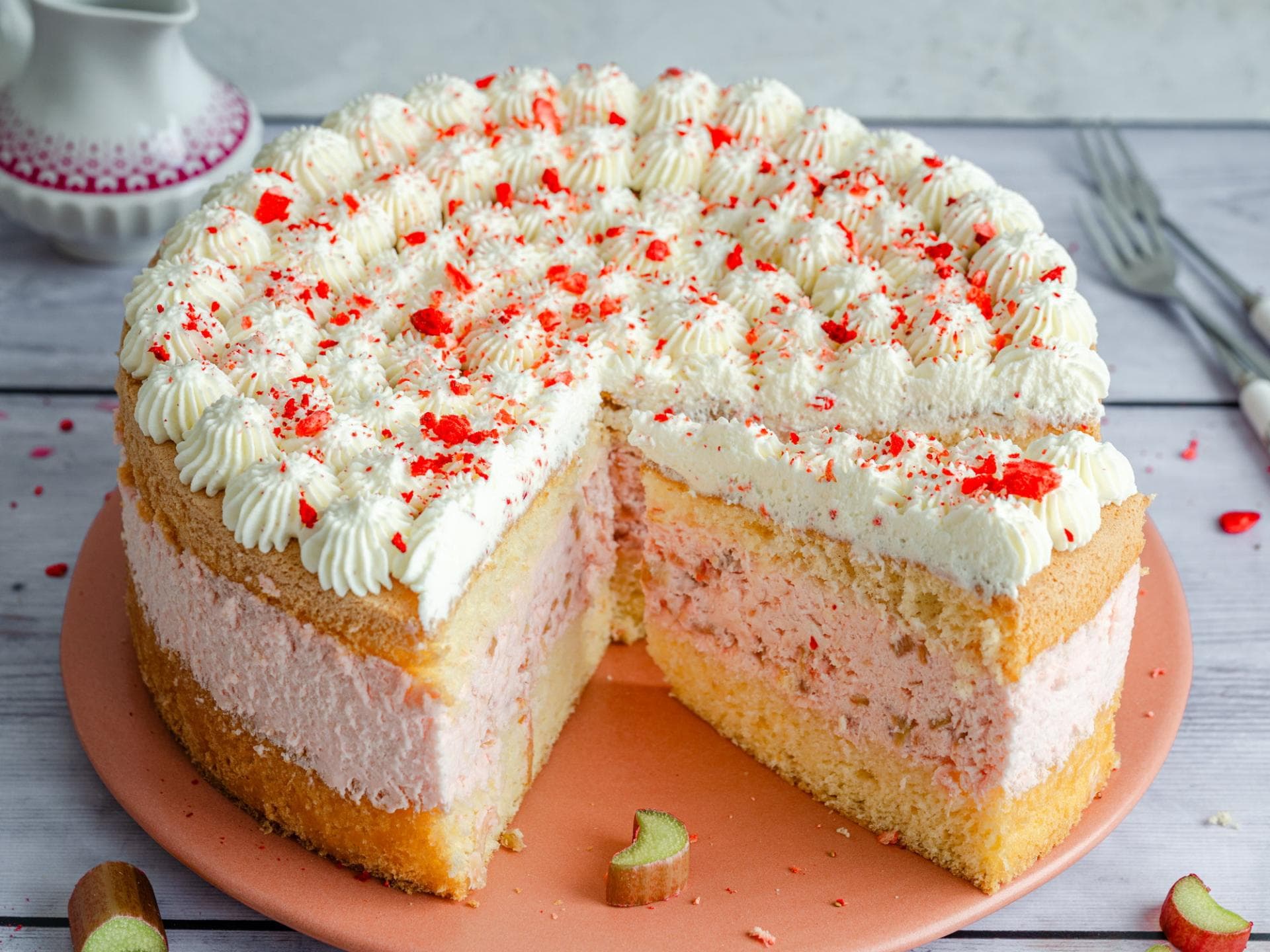 Rhabarber-Biskuit-Torte Rhabarber-Biskuit-Torte